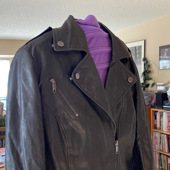 DKNY black leather jacket with nylon side panels. - Picture 6 of 13